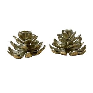 Elegant Flower-Shaped Gold Candle Holders - Set of 2